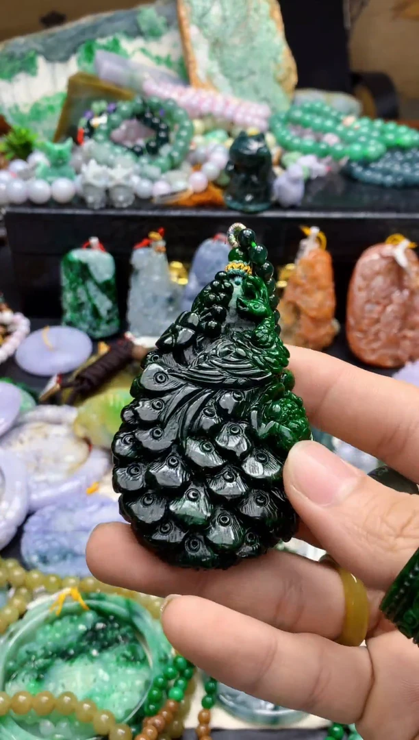 颈饰未镶嵌翡翠坚*天然缅甸翡翠A货
