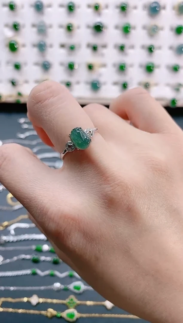 【闪购商品】翡翠戒指银S925镶嵌天然翡翠