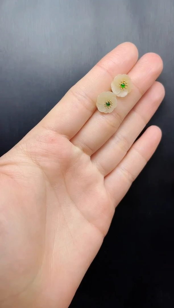 和田玉18K金镶嵌耳饰花花耳钉06