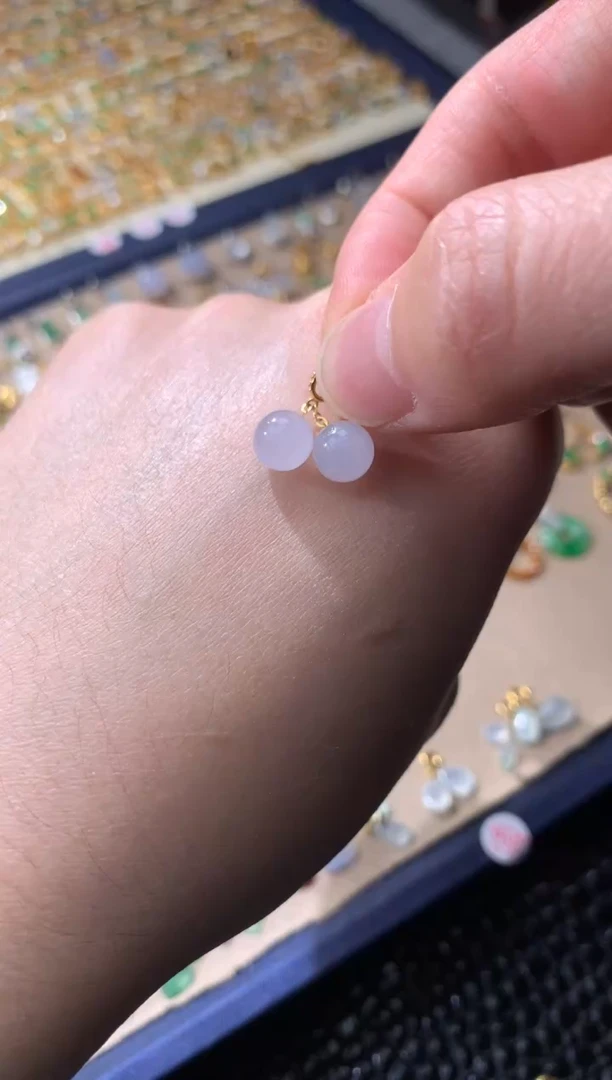 颈饰18K金镶嵌翡翠糖*翡翠