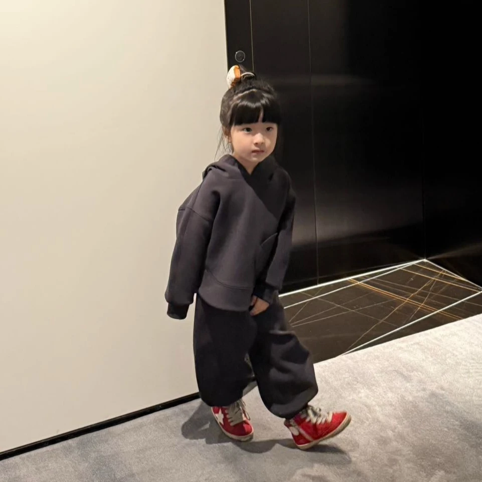 甜小七2025冬季新款韩版休闲风立体耳朵连帽卫衣束脚裤女童套装