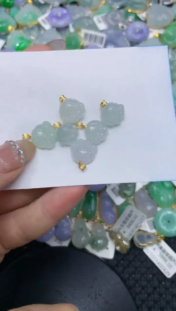 【闪购商品】翡翠颈饰18K金镶嵌222222222多样性发其一