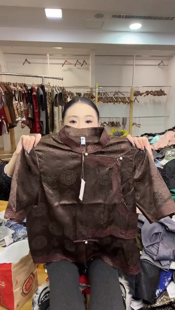 3XL码    135-145斤   半袖