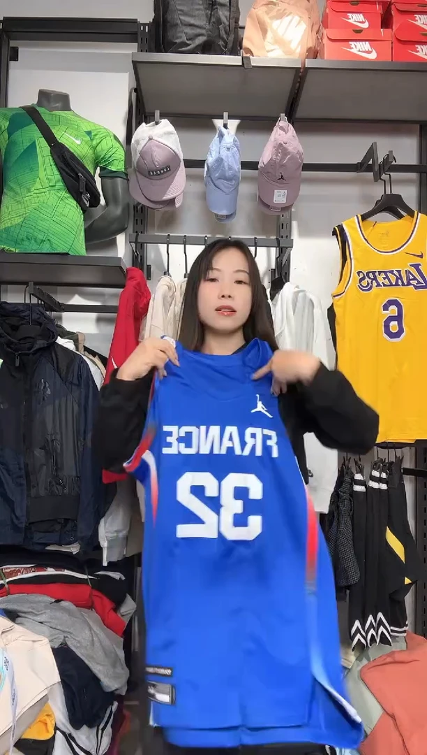 1674     编码 瑕疵款直播间过款为准 尺码 ,M