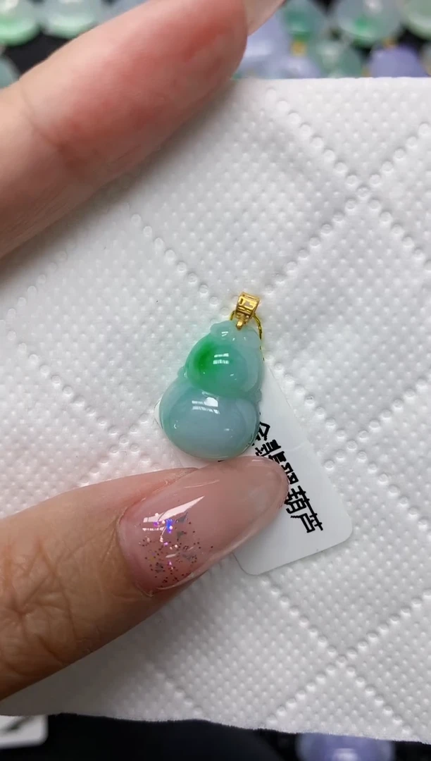 颈饰18K金镶嵌翡翠1111111111