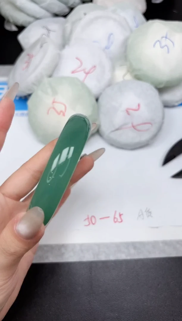 未镶嵌手镯石英质玉321-