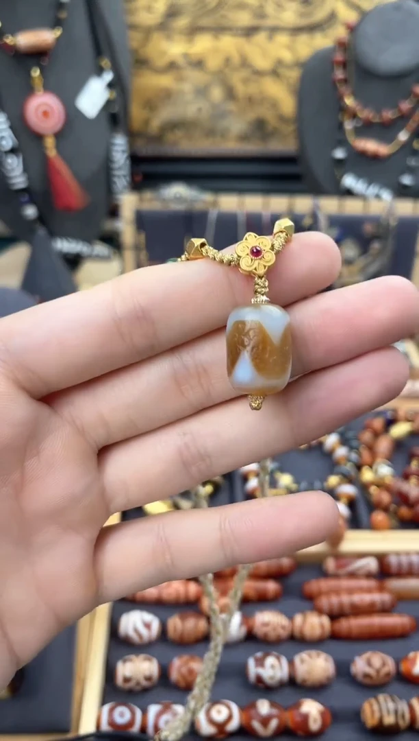 【闪购商品】玛瑙/玉髓颈饰未镶嵌美泓桶珠虎牙锁骨链