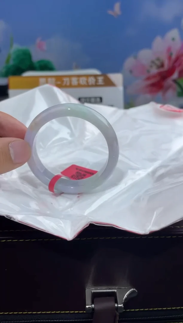 翡翠手镯未镶嵌18翡翠手镯