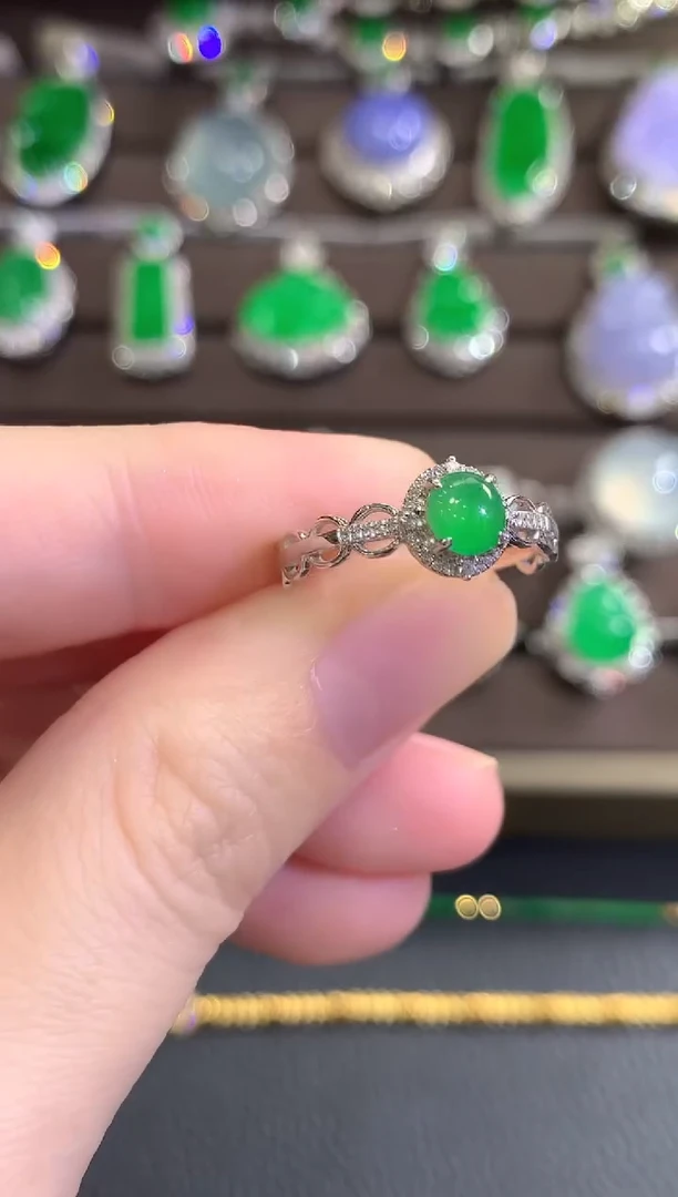 18K金镶嵌戒指翡翠秋日珠宝Q12