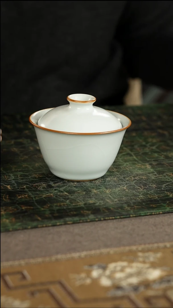 善窑厂汝窑月白盖碗