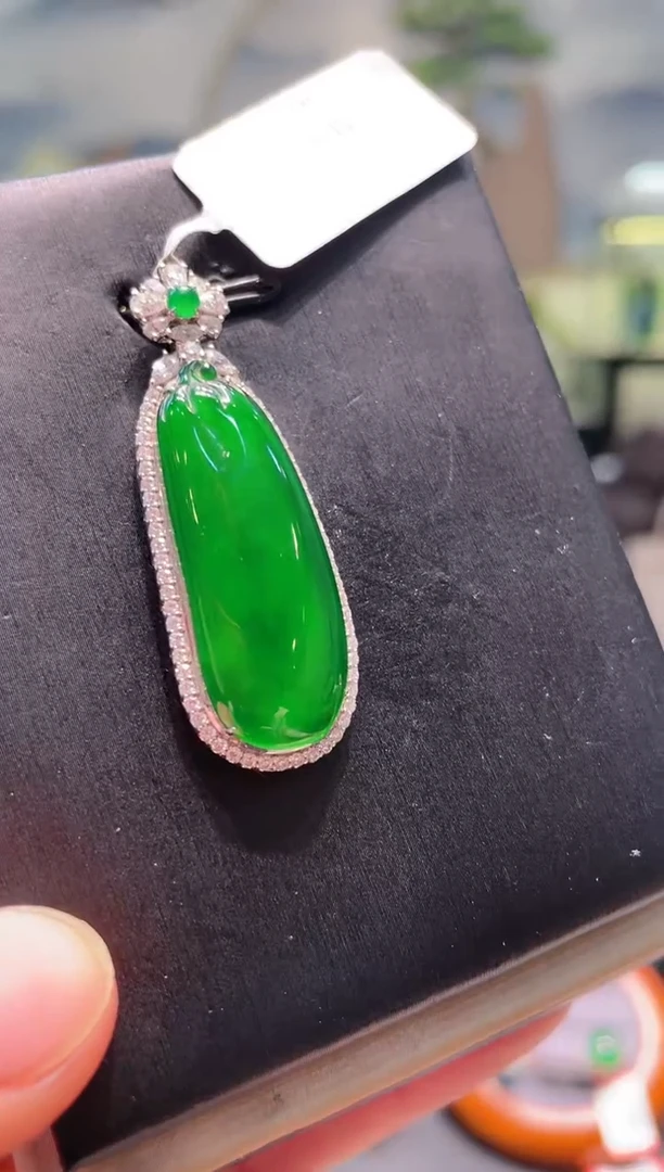 【闪购商品】翡翠颈饰18K金镶嵌A75天然A货翡翠