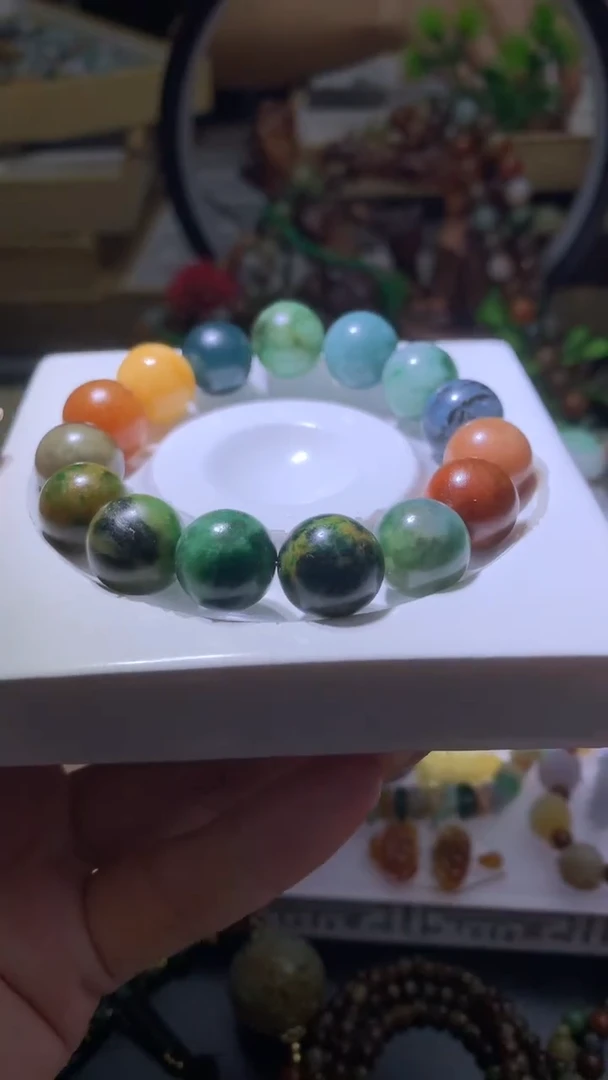 未镶嵌定制翡翠易****生MXX061114