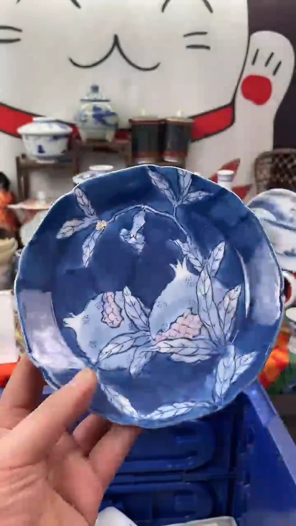 瓷片口沿直径大概是17