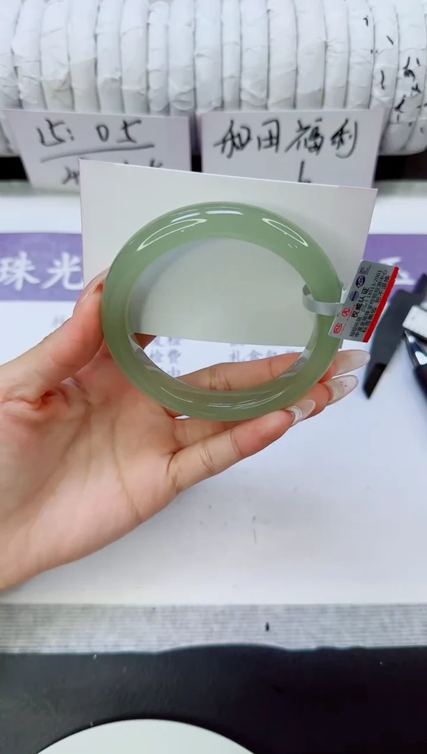 未镶嵌手镯石英质玉61/61