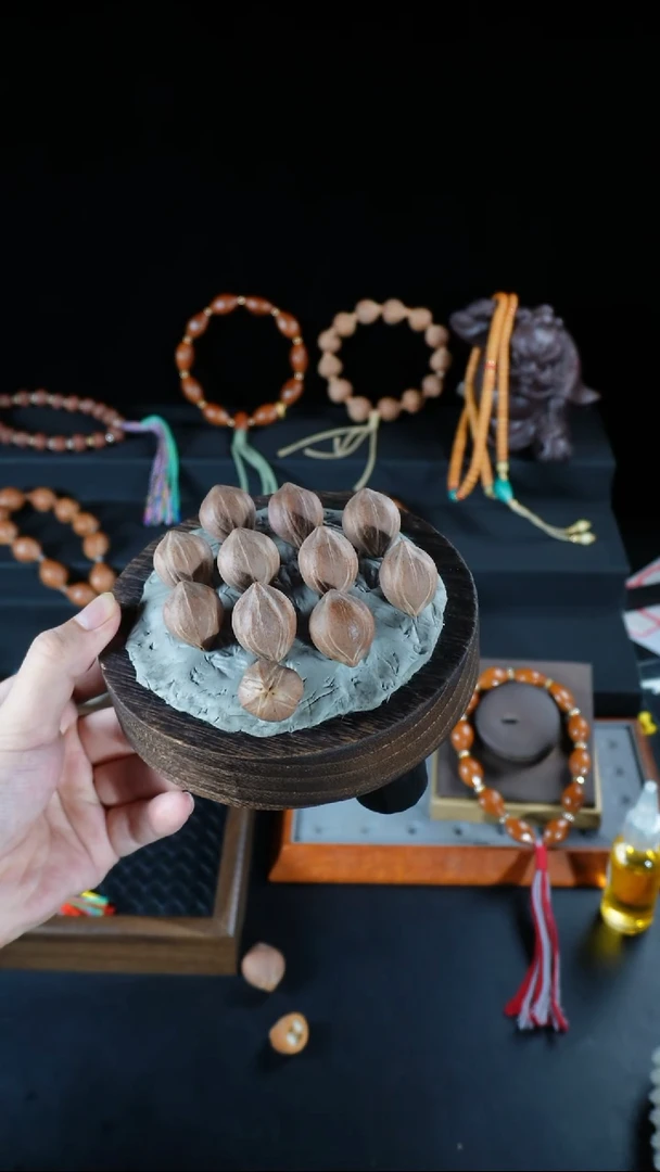 吊坠橄榄核墨核天工文玩作品