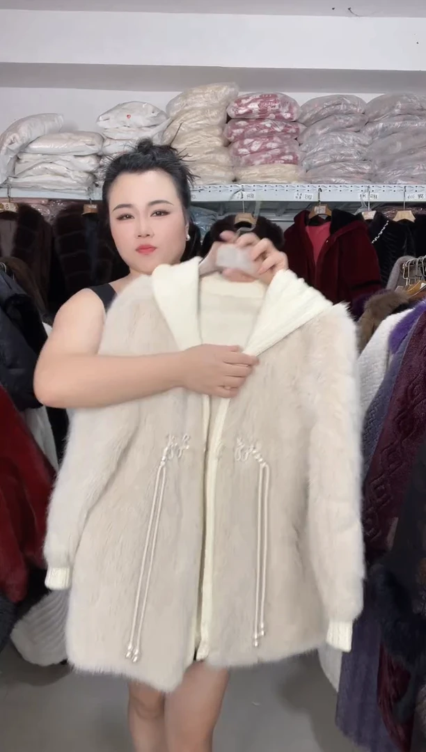 2025皮毛一体草毛毛外套冬款女装加厚貂绒外套百搭精品大衣
