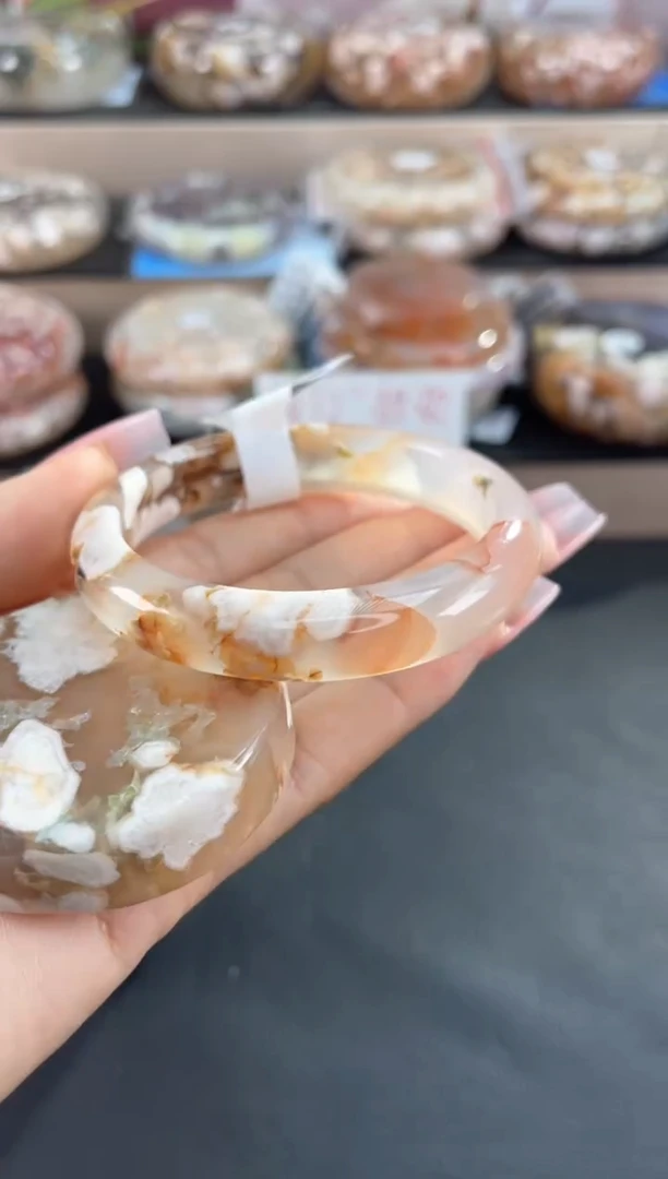 未镶嵌手镯石英质玉57