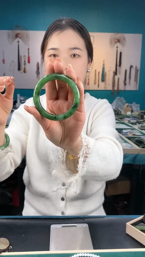 【闪购商品】和田玉手镯未镶嵌手镯多样性发货