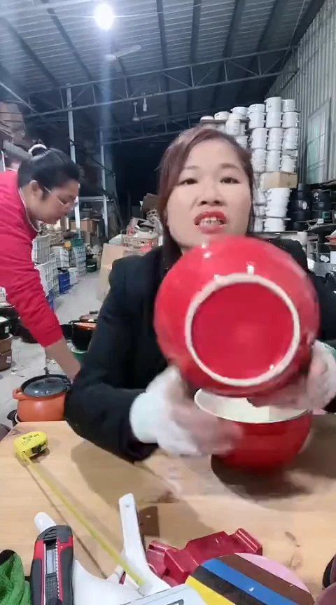 【闪购商品】瑕疵红色面碗两个