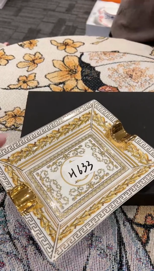 【闪购商品】杯H633--------------