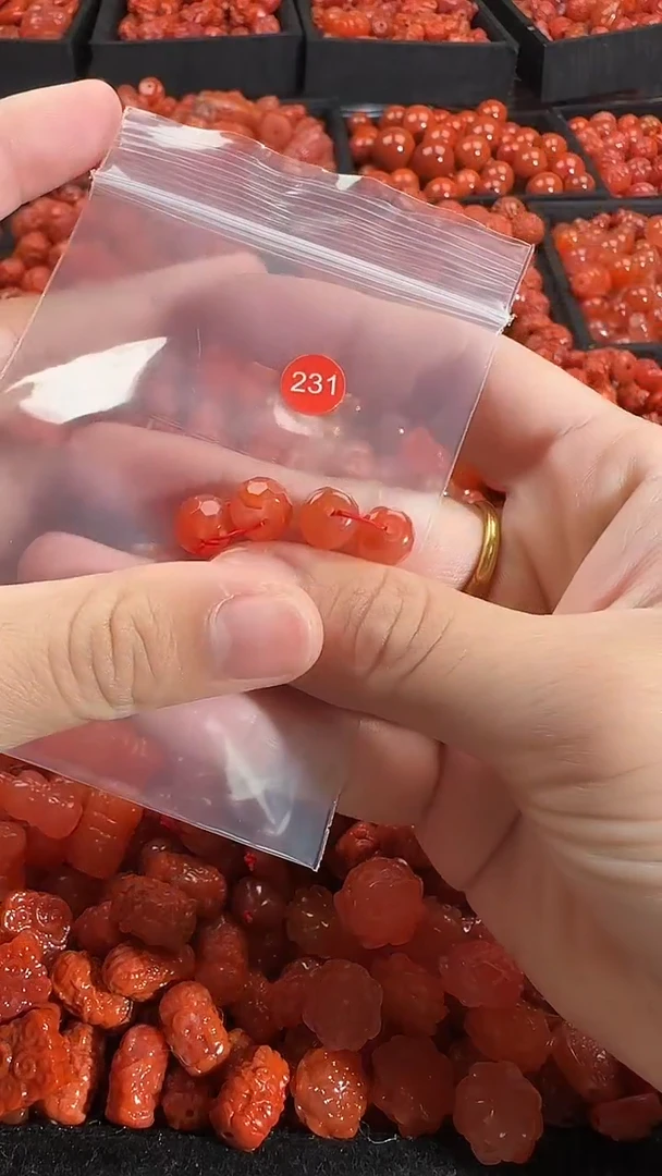 颈饰未镶嵌南红玛瑙1