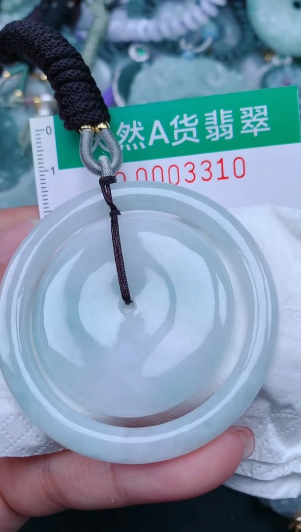 翡翠未镶嵌颈饰.0003310