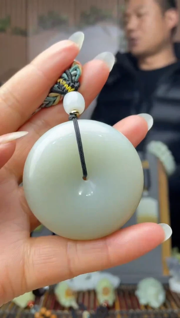 颈饰未镶嵌和田玉拍一发一