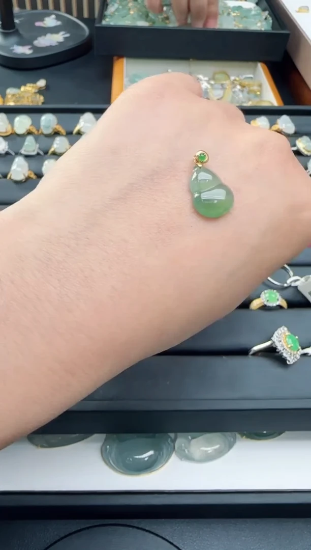 【闪购商品】翡翠颈饰18K金镶嵌TZG0118047