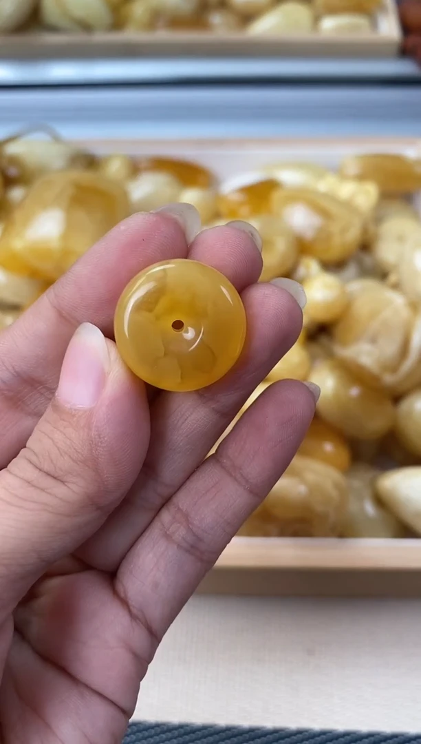 未镶嵌琥珀裸石天然琥珀蜜蜡