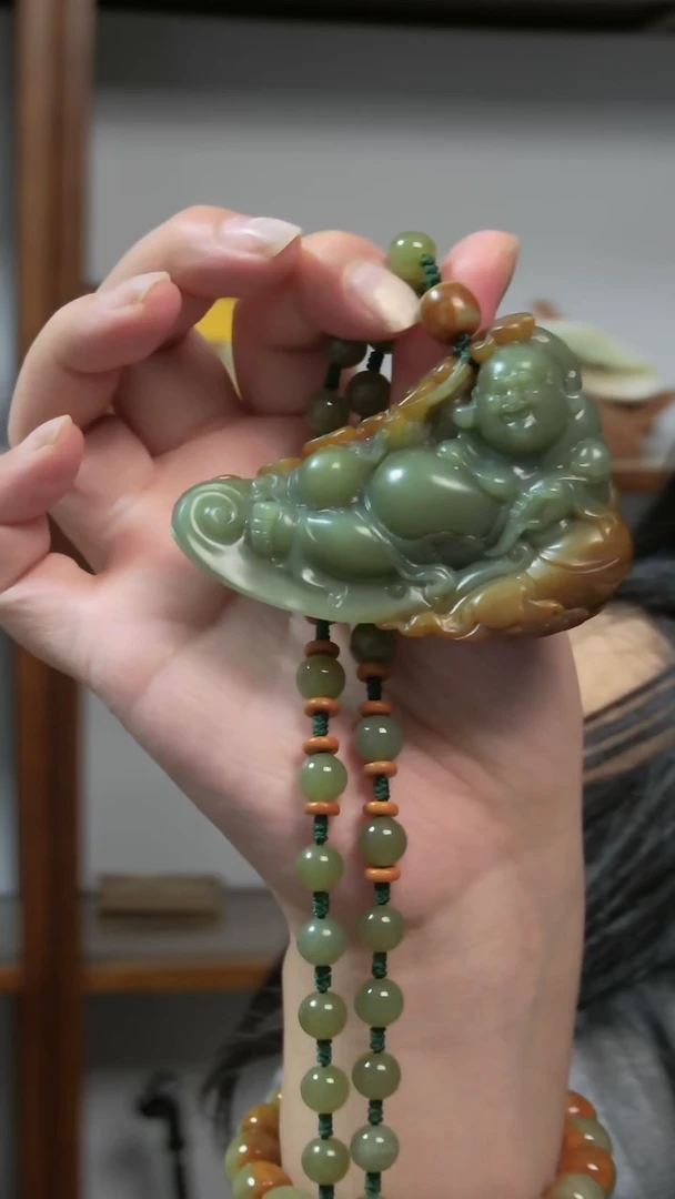 颈饰未镶嵌和田玉佛公