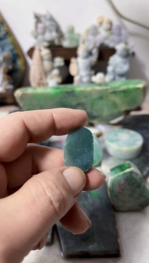 【闪购商品】翡翠吊坠(不含链)未镶嵌A516