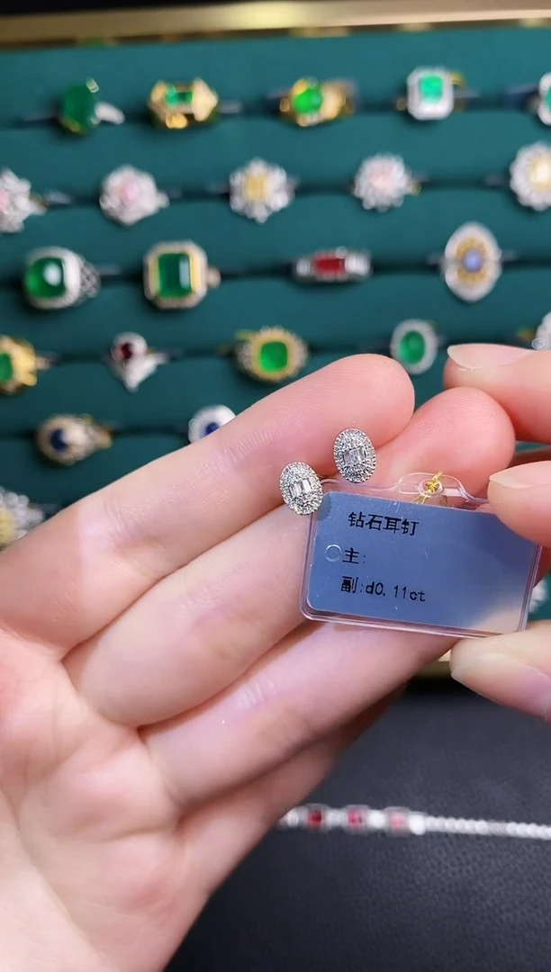 18K金镶嵌耳饰钻石01