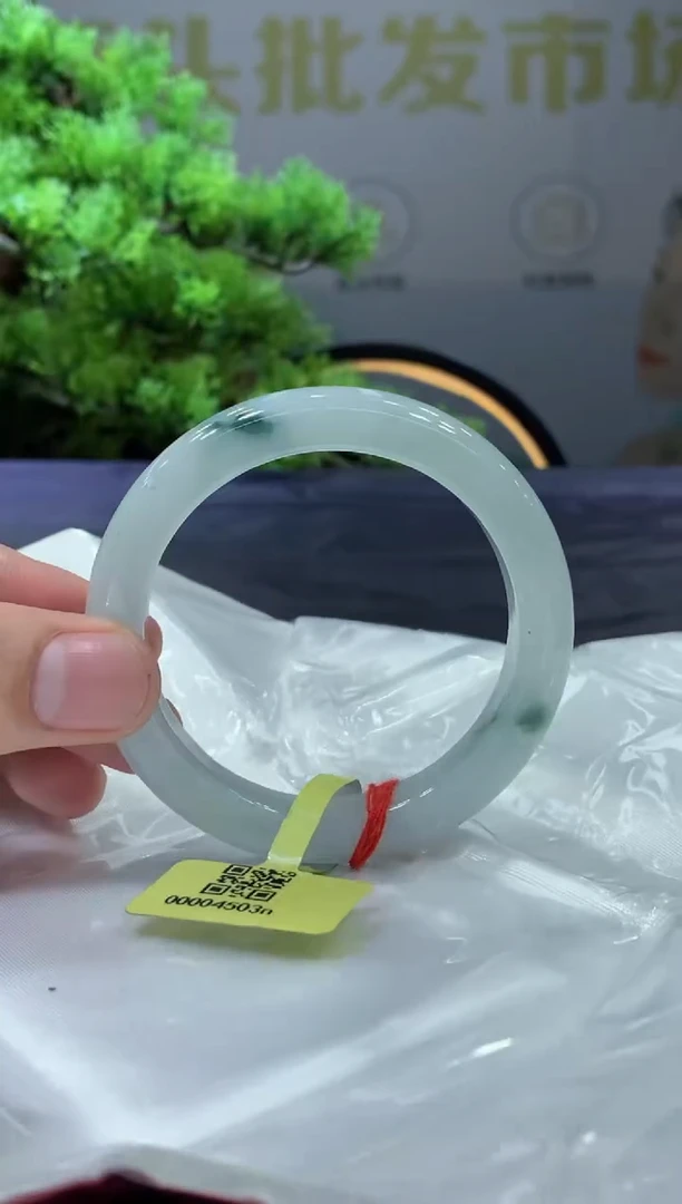 未镶嵌手镯翡翠翡翠手镯