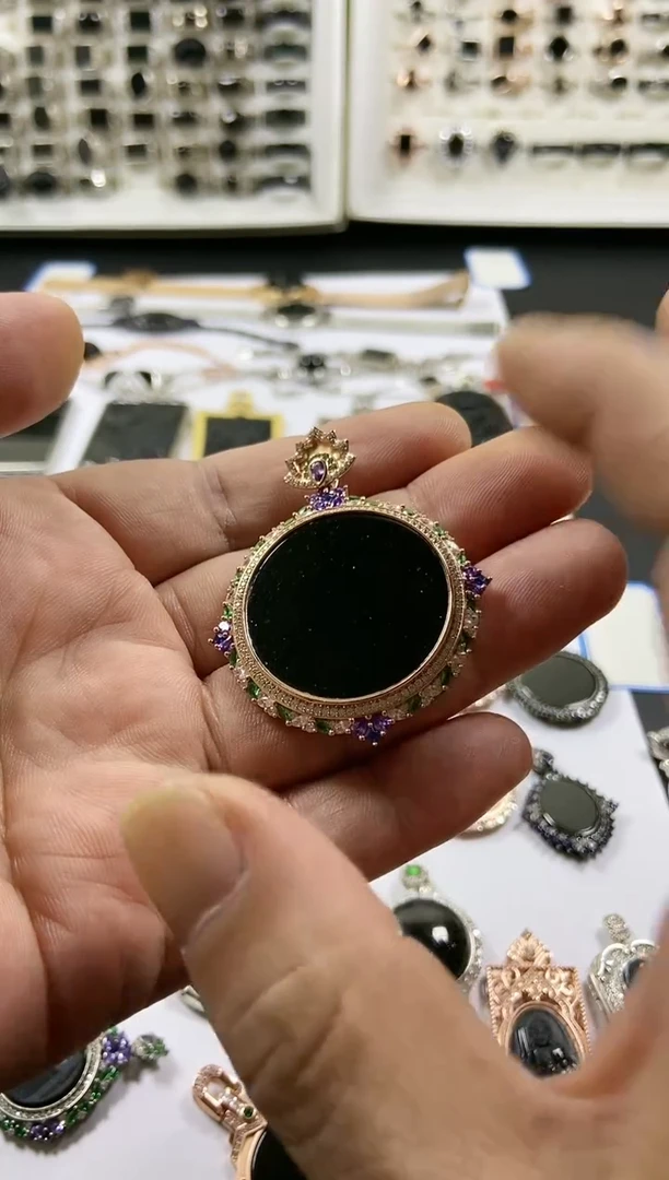 吊坠(赠链)银S925镶嵌翡翠圆牌