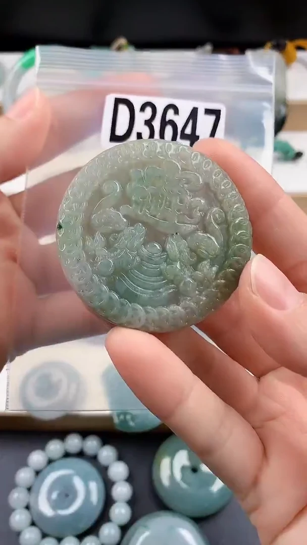 颈饰未镶嵌翡翠天然翡翠吊坠挂件