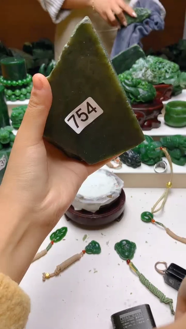 未镶嵌和田玉（碧玉）珠宝半成品1