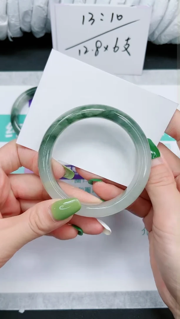 石英质玉手镯未镶嵌548-58.1