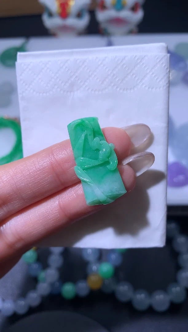 未镶嵌定制翡翠翡翠