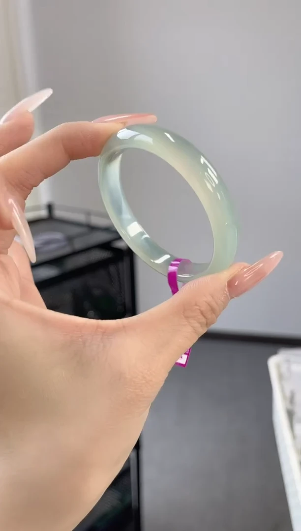 【闪购商品】玛瑙/玉髓手镯未镶嵌52圈