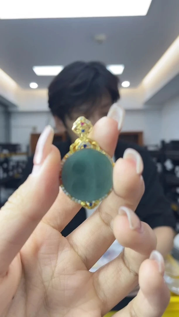 翡翠未镶嵌颈饰多样性一件发货