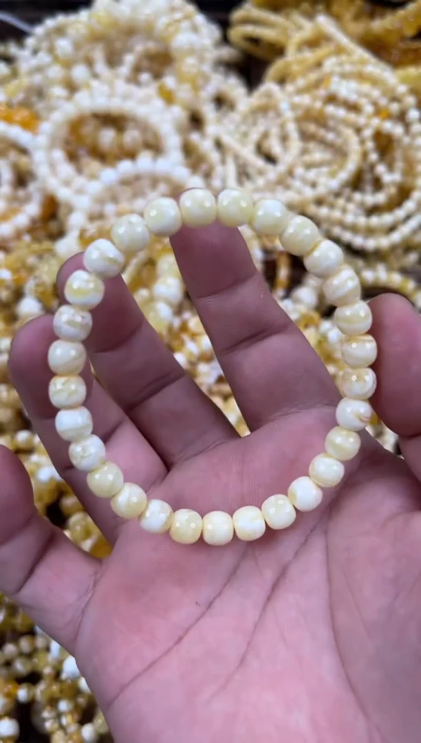 未镶嵌琥珀裸石A31   老型