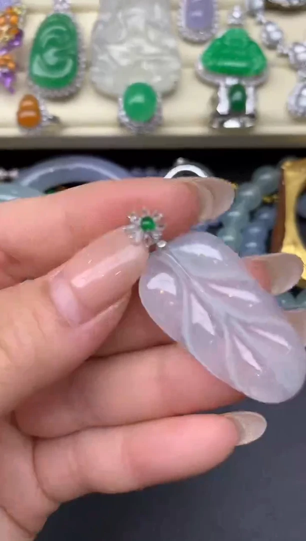 翡翠18K金镶嵌颈饰38-雪姐翡翠天天见