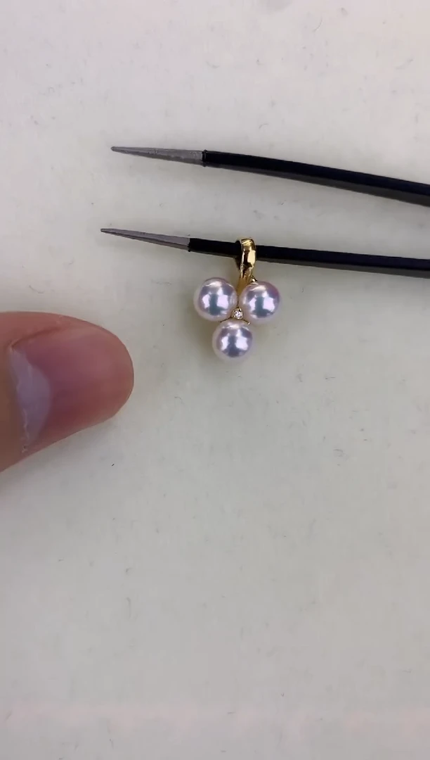 18K金镶嵌DA海水珍珠 GD167 5-6 钻石三叶草吊坠