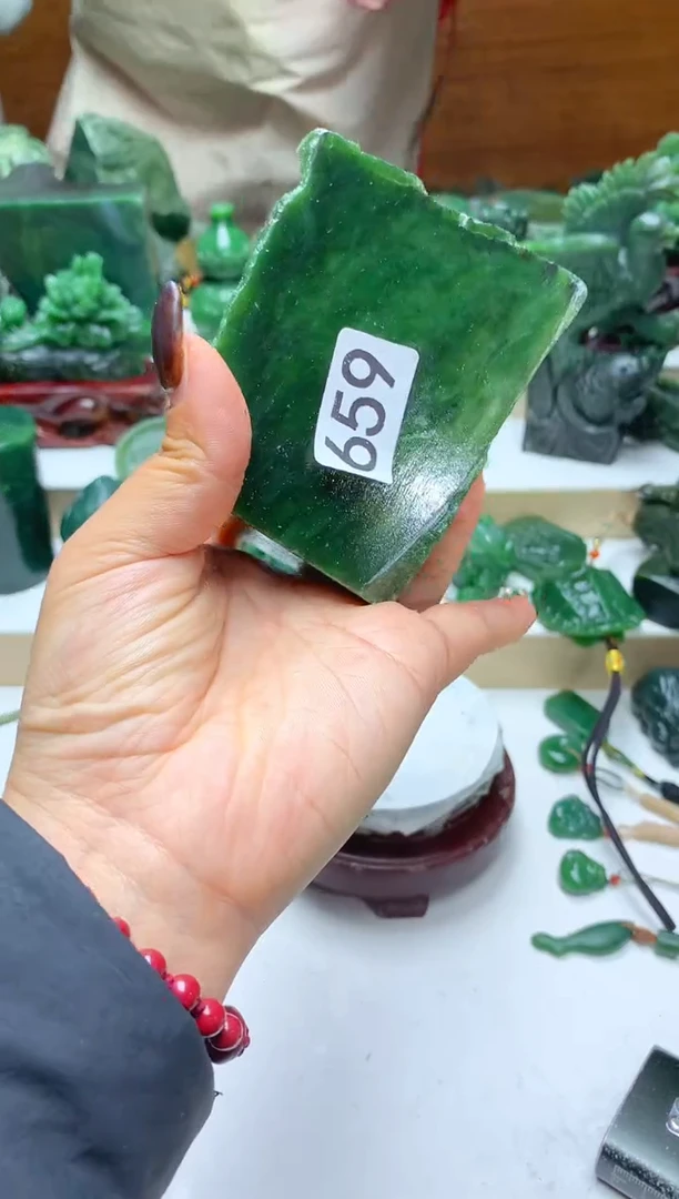 未镶嵌和田玉挂件1