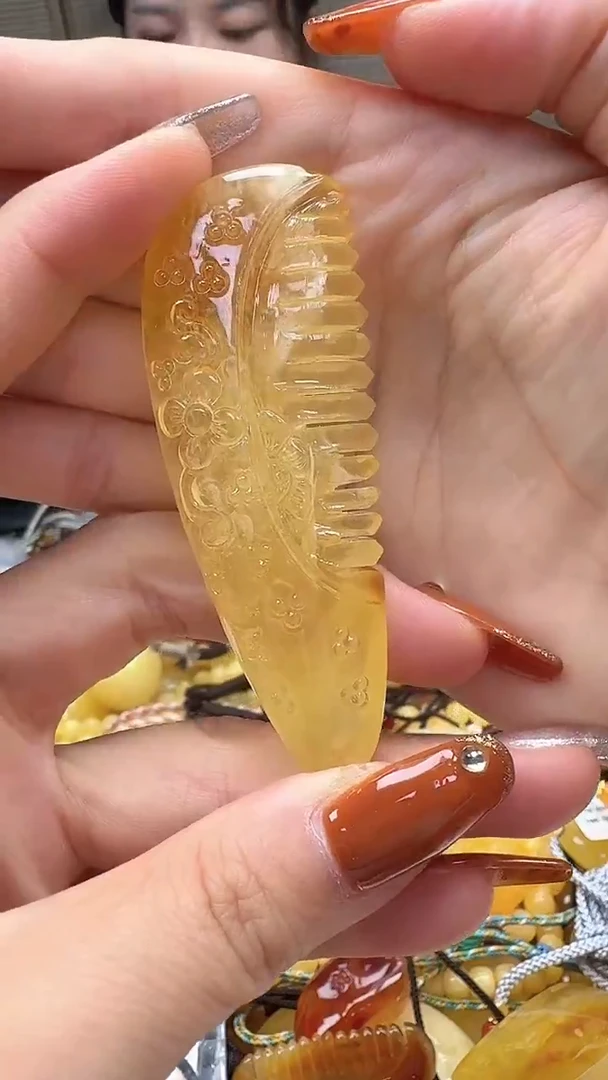 裸石琥珀未镶嵌如图