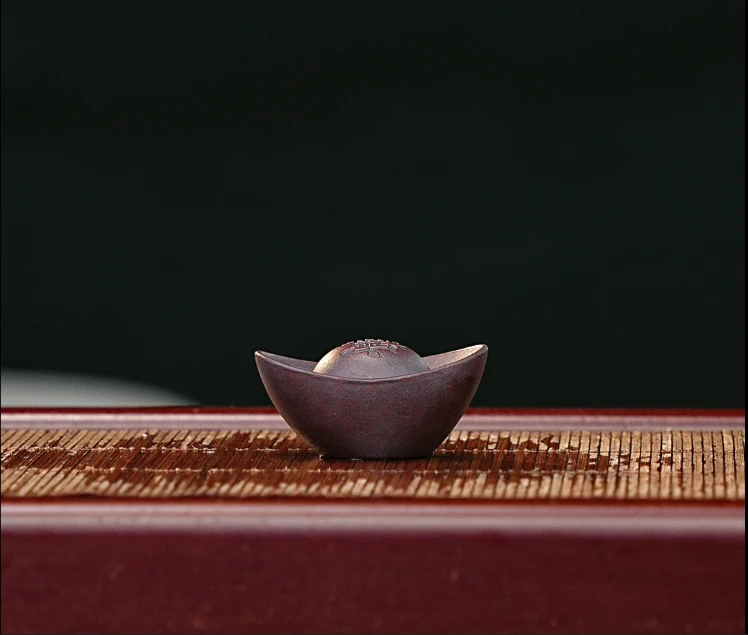 宜兴高端原矿紫砂茶宠-小元宝