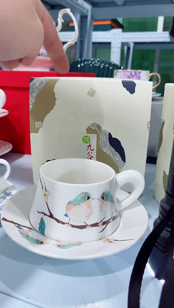 瓷片日用陶瓷（简装）小鸟杯碟一套