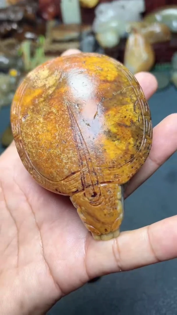 和田玉未镶嵌把件-