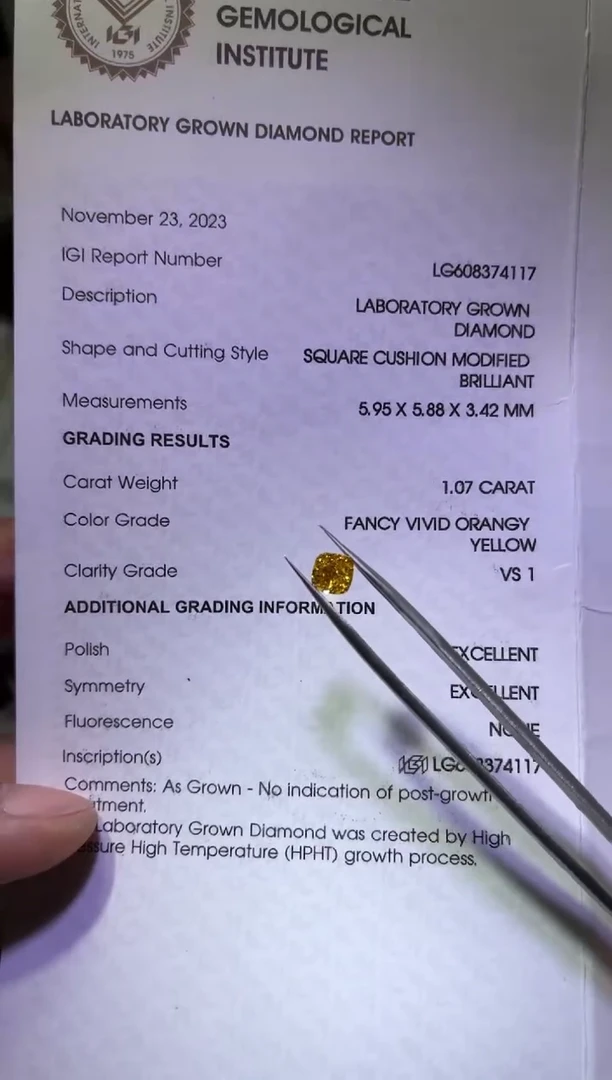 裸石实验室培育钻石1.07ct 橙黄钻 垫形 LG608374117