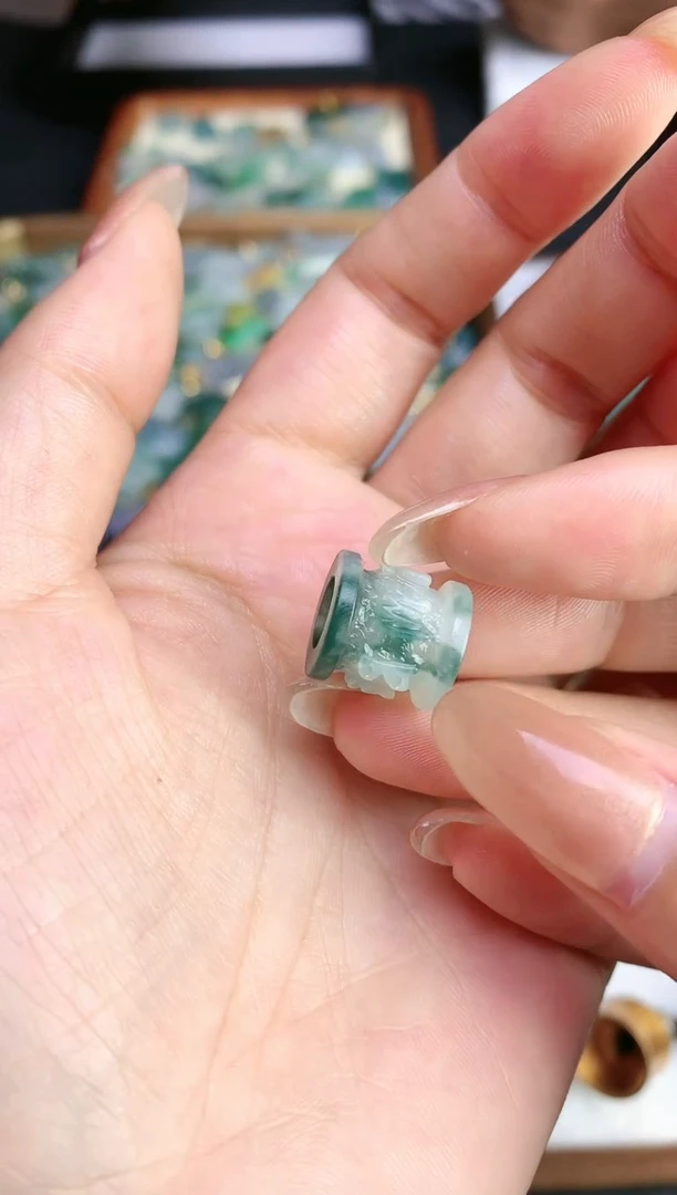 未镶嵌定制翡翠25112601